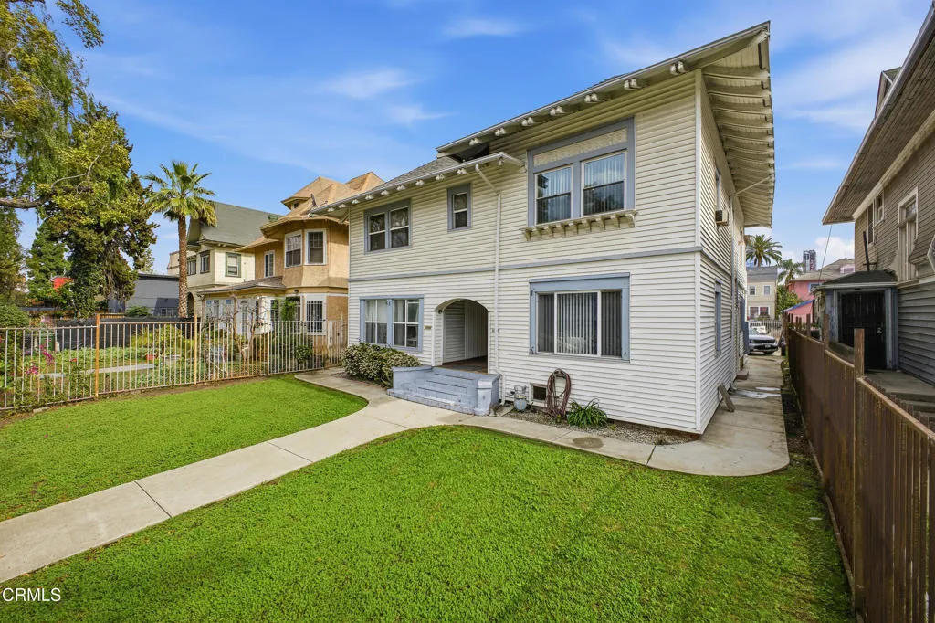 egpimaging_1032SWestlakeAve_003_FLEXMLS