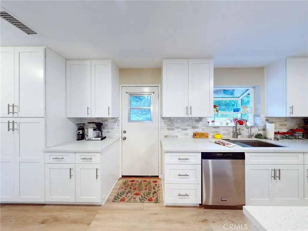 Kitchen to outside