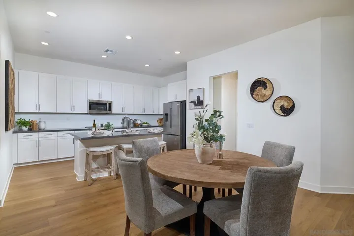 793 Michael Ct, Vista, California 92081