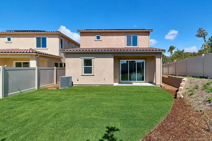 793 Michael Ct, Vista, California 92081