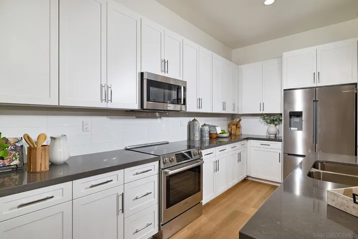 793 Michael Ct, Vista, California 92081