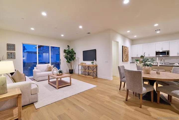 793 Michael Ct, Vista, California 92081