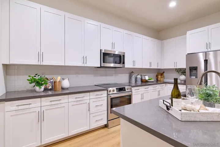 793 Michael Ct, Vista, California 92081