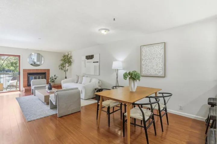 4159 El Camino Way M, Palo Alto, California 94306
