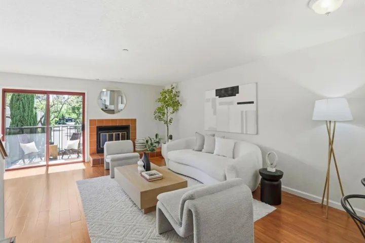 4159 El Camino Way M, Palo Alto, California 94306