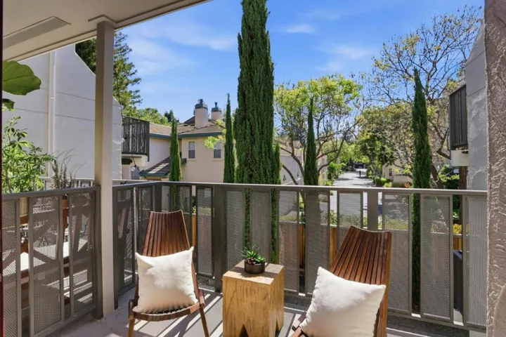 4159 El Camino Way M, Palo Alto, California 94306