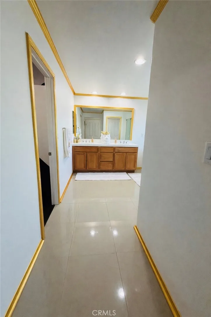 Master bedroom Bathroom