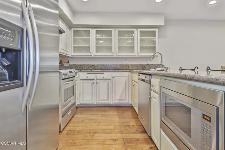 cKitchen and Dining6