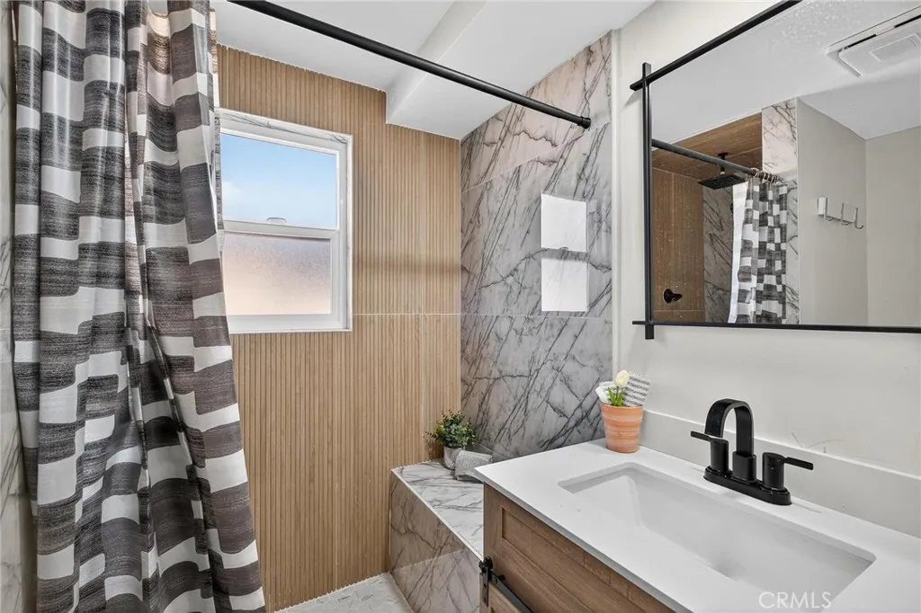 Primary Ensuite Bath