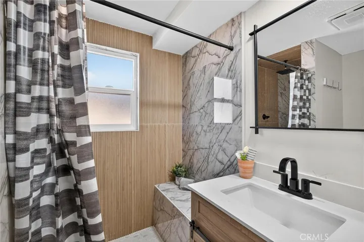 Primary Ensuite Bath