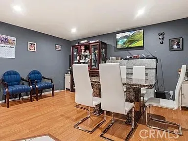 LIVING ROOM 3