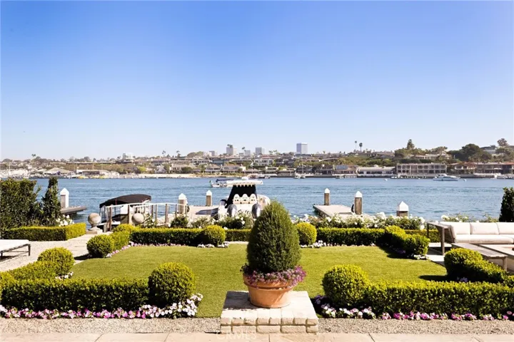 2116 E Balboa Boulevard, Newport Beach, California 92661