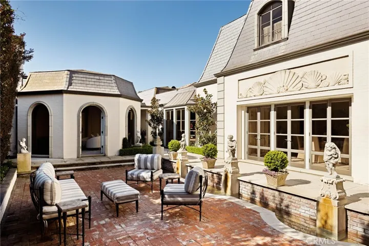 2116 E Balboa Boulevard, Newport Beach, California 92661