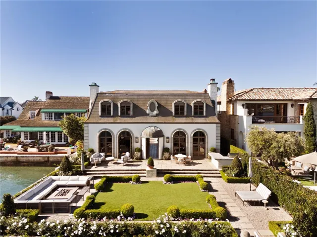 2116 E Balboa Boulevard, Newport Beach, California 92661