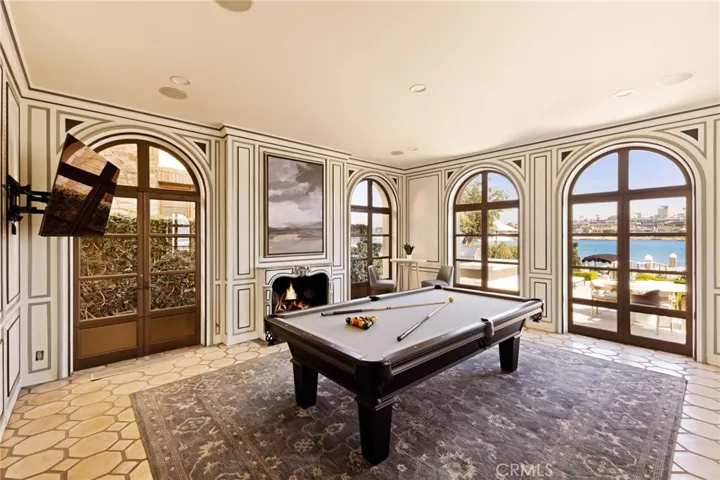 2116 E Balboa Boulevard, Newport Beach, California 92661
