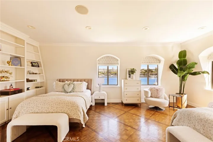 2116 E Balboa Boulevard, Newport Beach, California 92661
