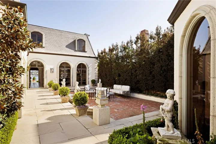 2116 E Balboa Boulevard, Newport Beach, California 92661