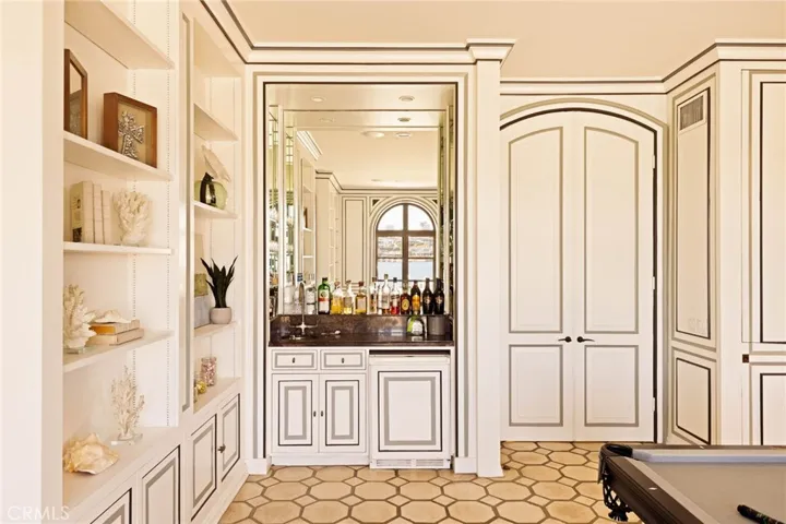 2116 E Balboa Boulevard, Newport Beach, California 92661