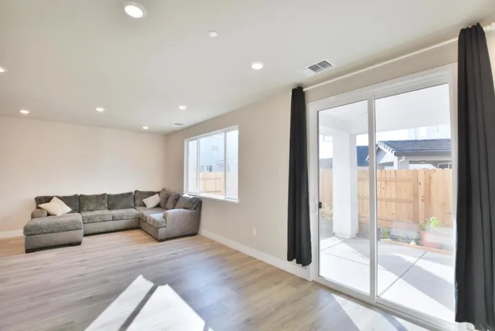 809 Big Range Way, Rocklin, California 95765