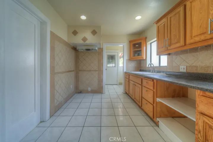 2653 Flower, Huntington Park, California 90255