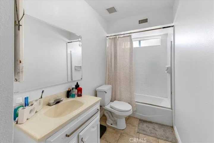 1128 S Parton, Santa Ana, California 92707