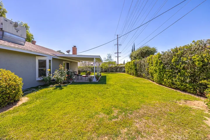 Large Backyard for Family Fun!