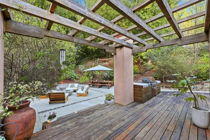 23185 Old Santa Cruz Highway, Los Gatos, California 95033