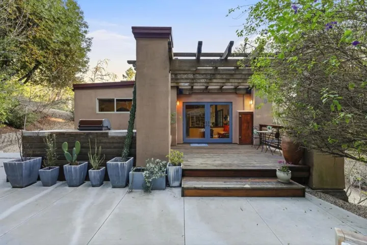 23185 Old Santa Cruz Highway, Los Gatos, California 95033