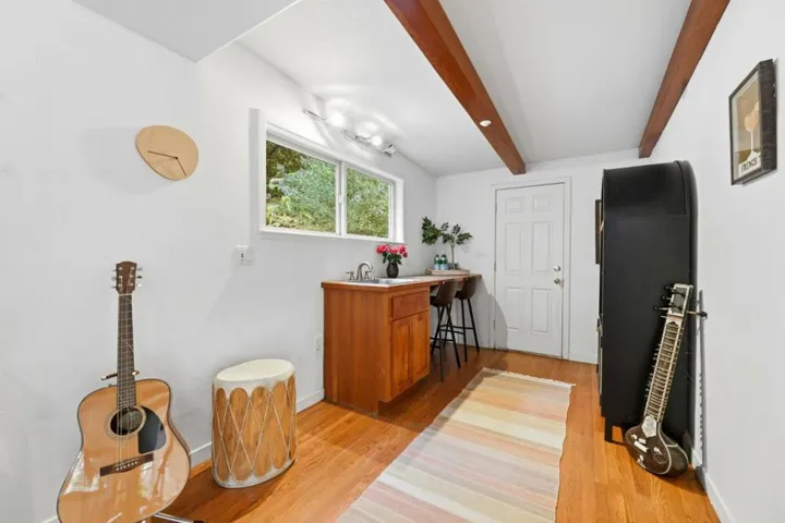 23185 Old Santa Cruz Highway, Los Gatos, California 95033
