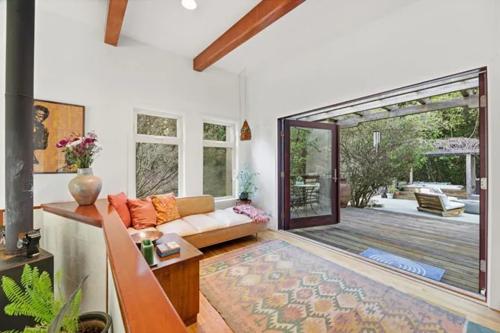 23185 Old Santa Cruz Highway, Los Gatos, California 95033