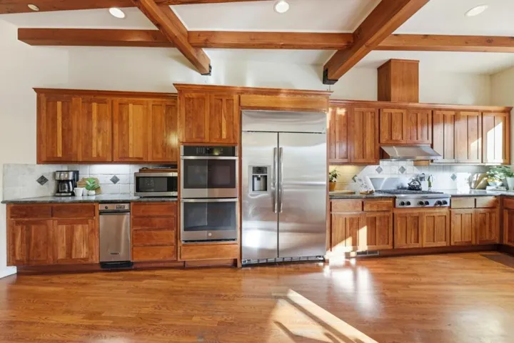 23185 Old Santa Cruz Highway, Los Gatos, California 95033