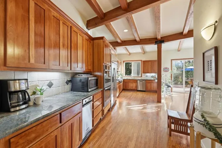 23185 Old Santa Cruz Highway, Los Gatos, California 95033