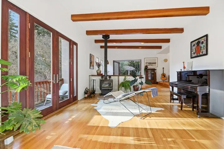 23185 Old Santa Cruz Highway, Los Gatos, California 95033