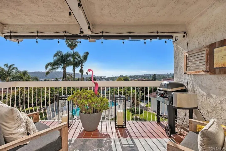 balcony off of livingroom