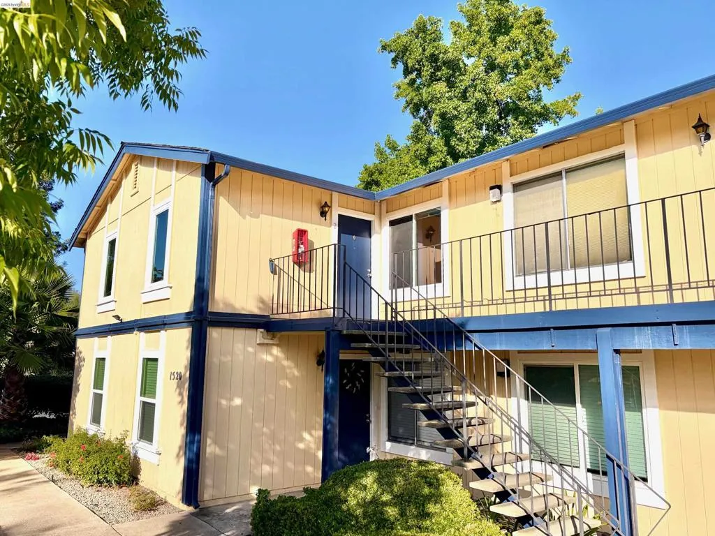 1520 Schenone Ct