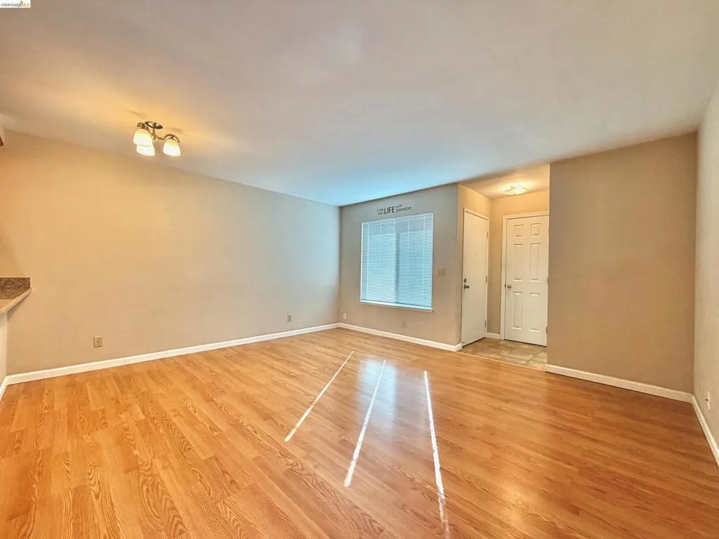 1520 Schenone Ct 2, Concord, California 94521 — photo 4