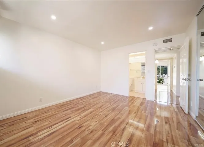 20134 Leadwell 337, Winnetka, California 91306