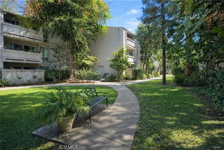 20134 Leadwell 337, Winnetka, California 91306