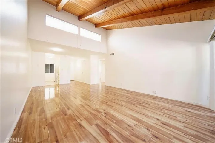 20134 Leadwell 337, Winnetka, California 91306