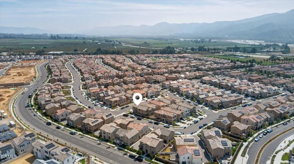 47-web-or-mls-Upmarketmedia_562Kum-aer-0