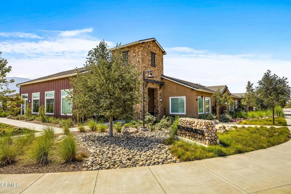 58-web-or-mls-UpmarketMedia_HarvestLimon