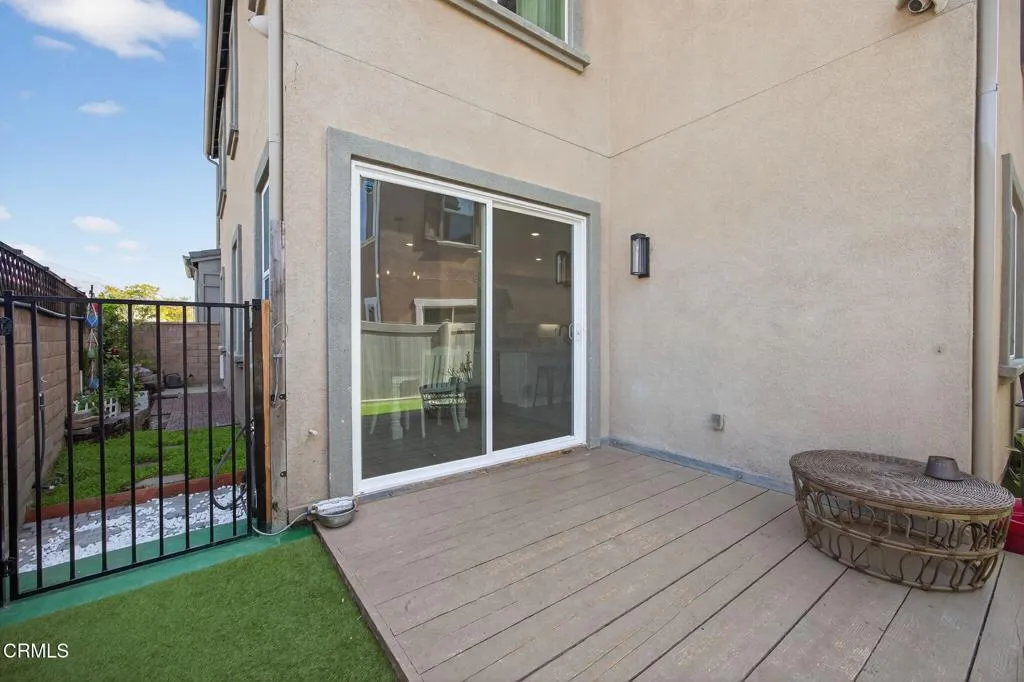 36-web-or-mls-Upmarketmedia_562Kum-125