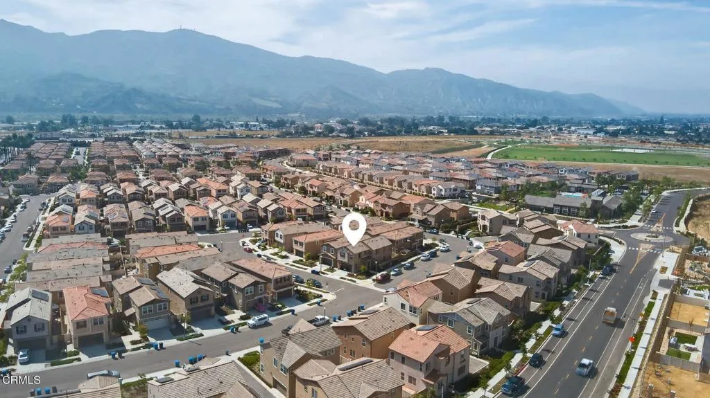 44-web-or-mls-Upmarketmedia_562Kum-aer-0