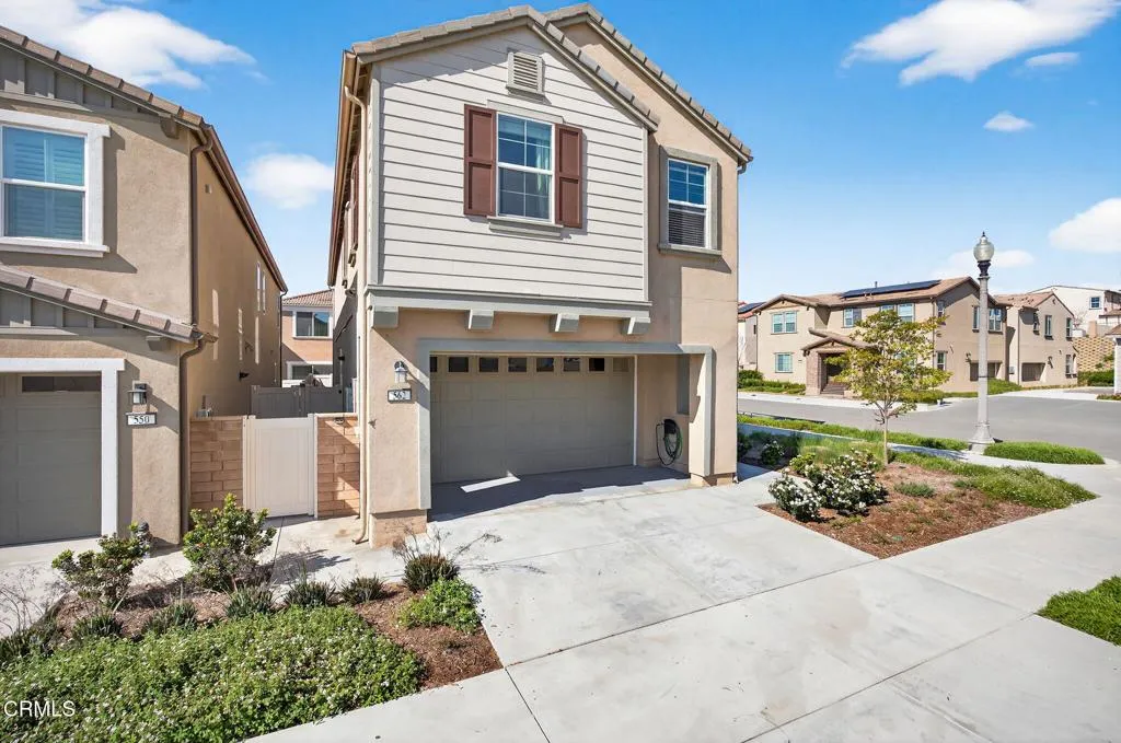 3-web-or-mls-Upmarketmedia_562Kum-009
