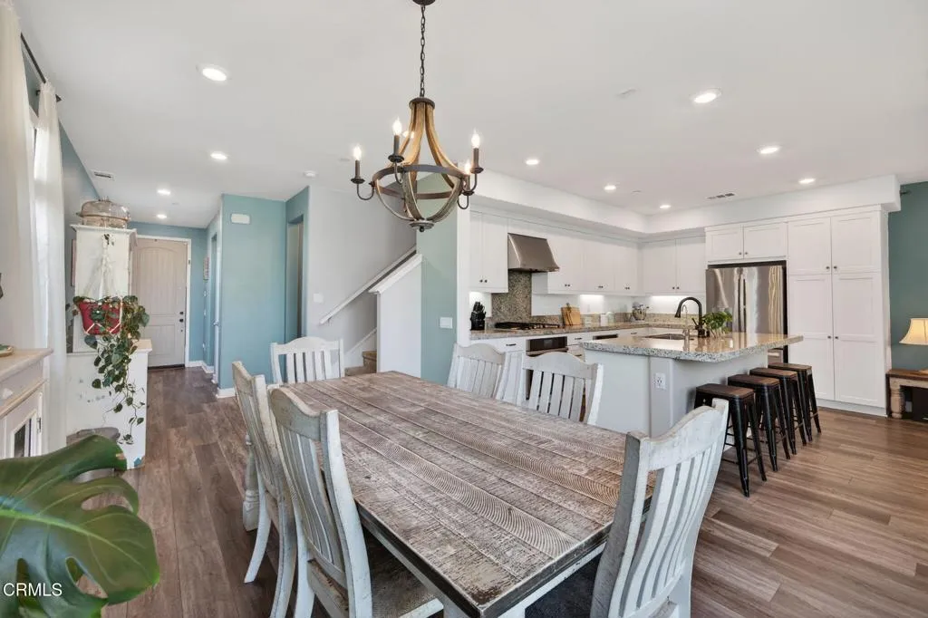 9-web-or-mls-Upmarketmedia_562Kum-029