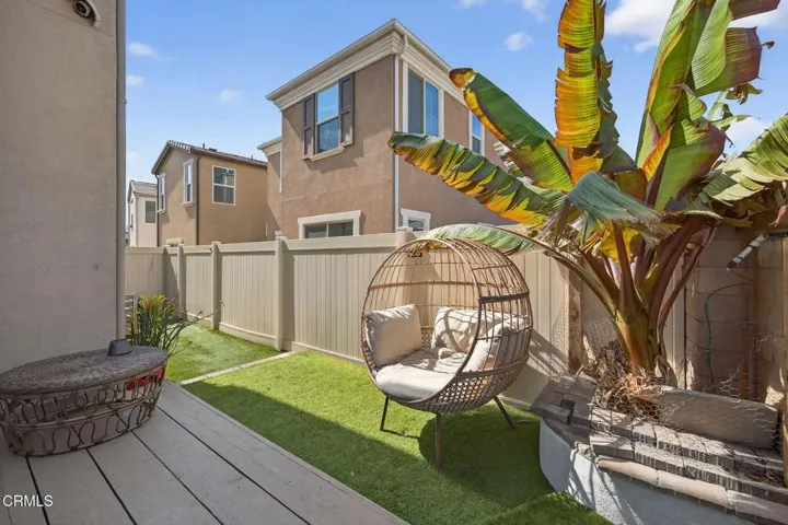 38-web-or-mls-Upmarketmedia_562Kum-132