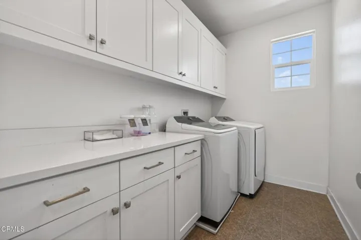 33-web-or-mls-Upmarketmedia_562Kum-117