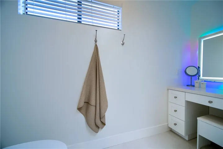 Quartz Makeup Vanity