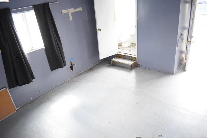 Separate  viewpoint in detached structure supporting independent access for potential secondary living space.