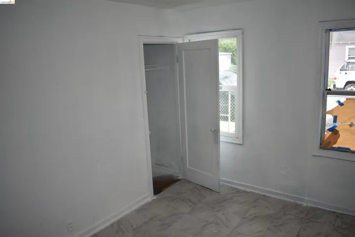 Flexible use potential as an office or bedroom space.